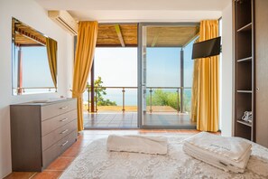 3 bedrooms, iron/ironing board, Internet, bed sheets