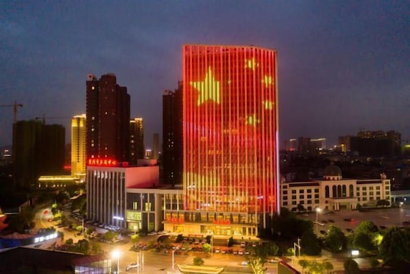 Exterior - Sunny Sky Inn Huanggang Spreading Love Lake Park (Huanggang)