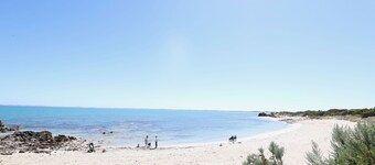 Town Central on Ryan 100m to beach and Main Street