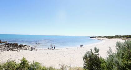 Town Central on Ryan 100m to beach and Main Street