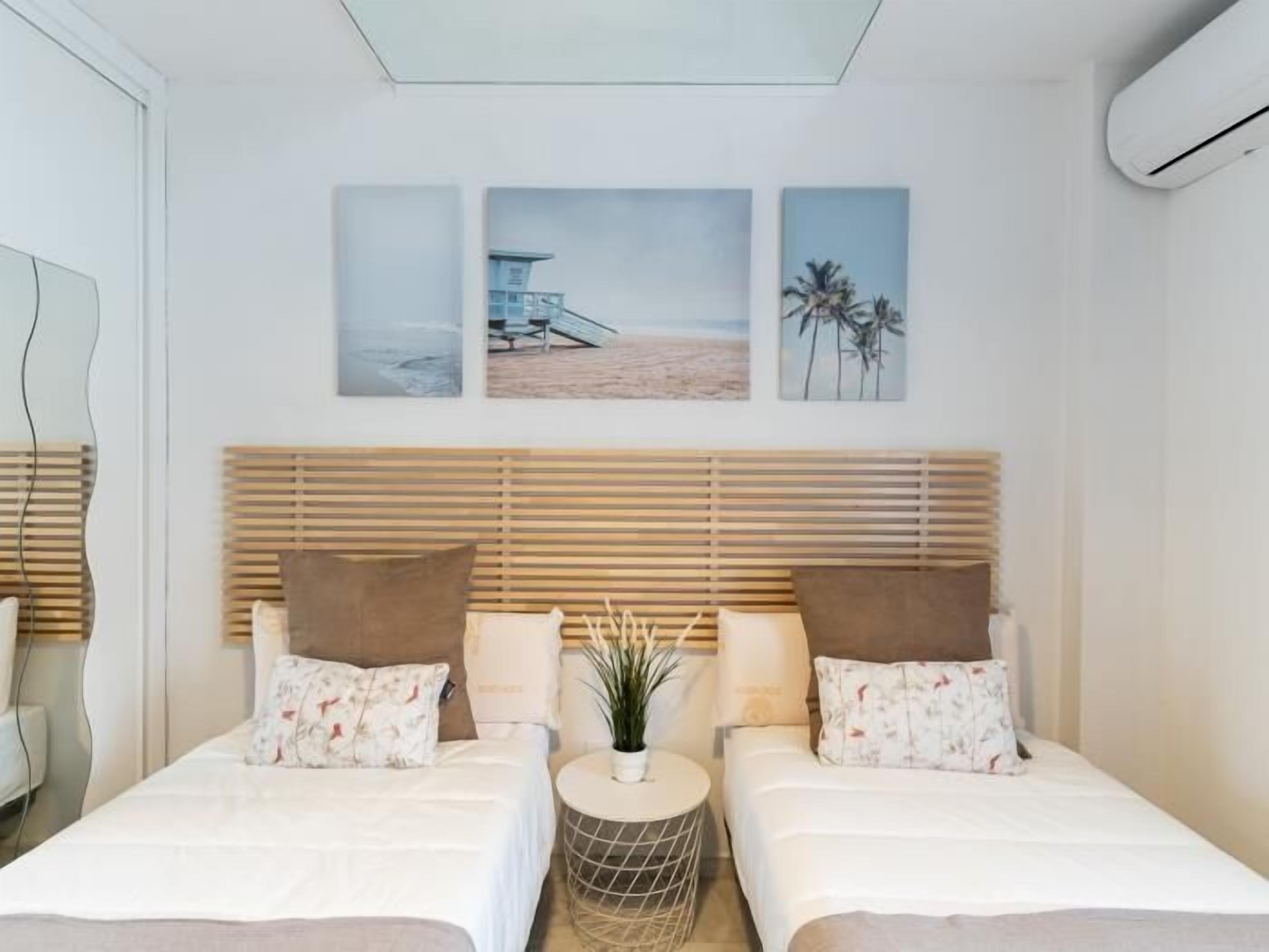 2 bedrooms, iron/ironing board, Internet, bed sheets