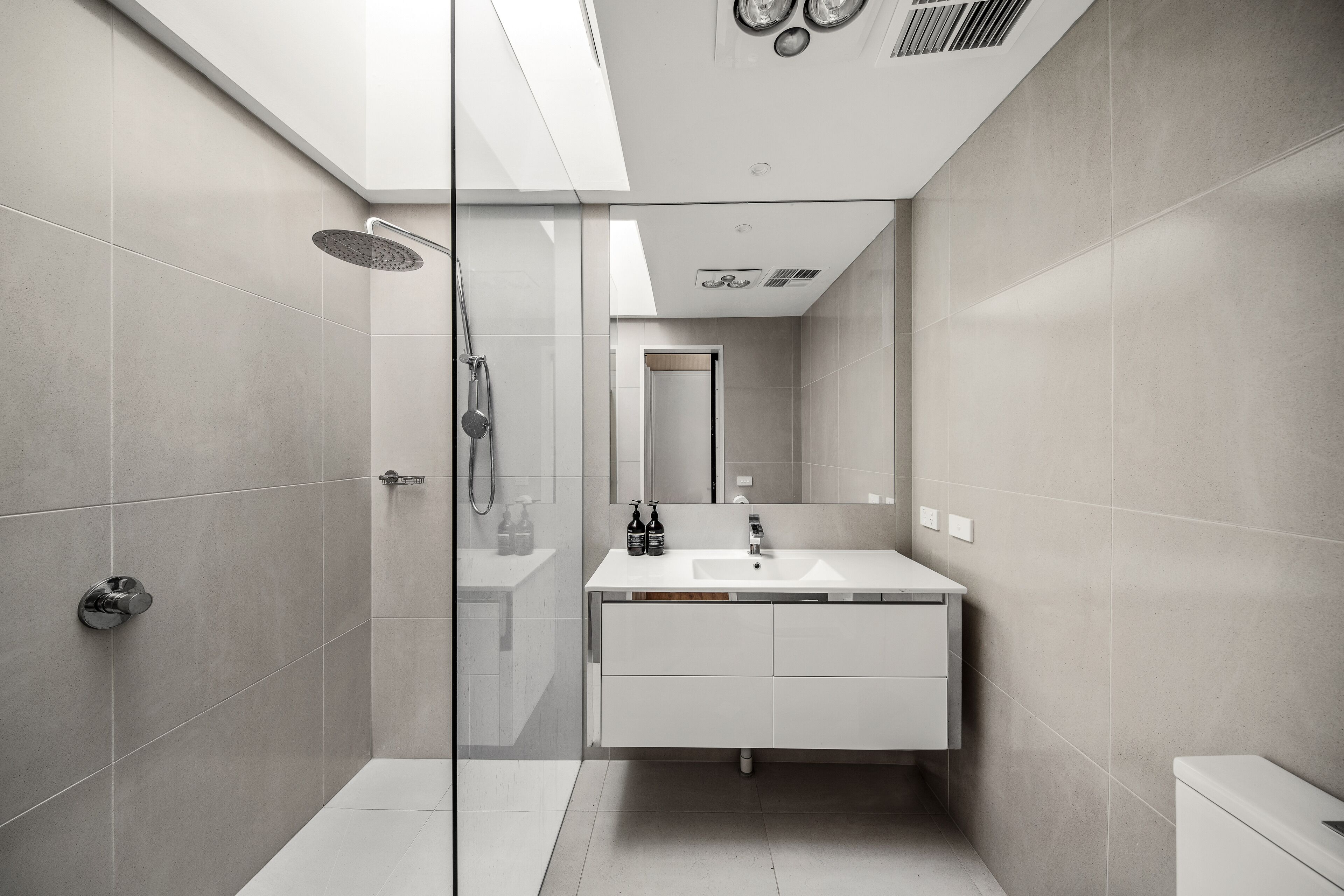 Bathtub