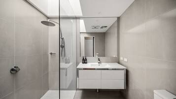 Bathtub