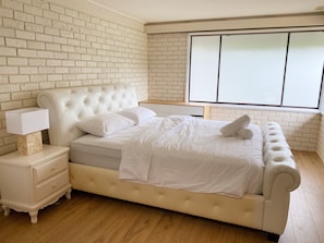 5 bedrooms, WiFi