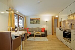 Interior - Ferienwohnung Untersberg, für 4 Personen, 76 qm, Terrasse (Schönau am Königssee)