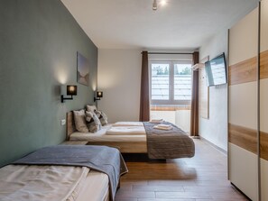 3 bedrooms, Internet