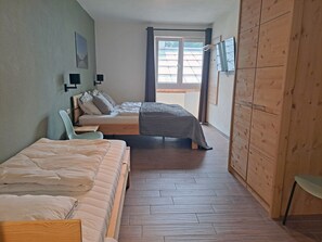 3 makuuhuonetta, internet