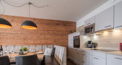 Spacious and very nice flat, very centrally located