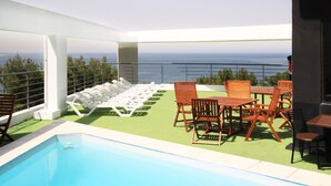 Seasonal outdoor pool - Bay Inn Hotel (Ghazir)