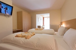 1 Schlafzimmer, Zimmersafe, Babybetten, Reisekinderbett