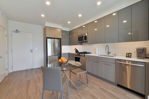 Unclassified image, 3 of 10, button