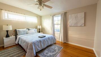 4 bedrooms, WiFi, bed sheets