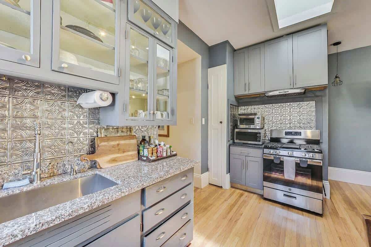 雪櫃、微波爐、焗爐、爐具