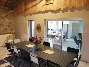 Dining - LA GRANGE DE NESPES ( 12 pers-) ( Classified 4 stars) (Air-conditioned) (Vailhourles)