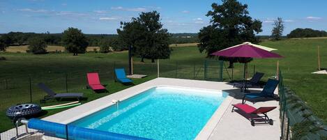 حمّام سباحة خارجي