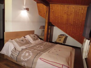 3 chambres, Wi-Fi gratuit, draps fournis