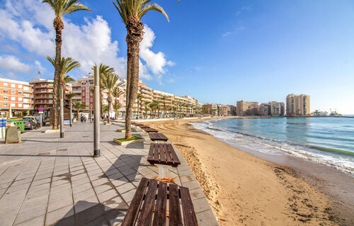 Stunning apartment in Torrevieja with WiFi