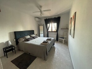2 Schlafzimmer, Bügeleisen/Bügelbrett, kostenloses WLAN, Bettwäsche