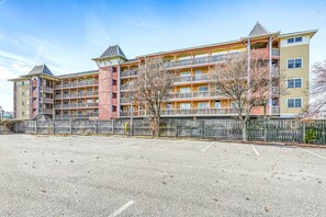 Exterior - Playa Flamingo 104-Bayside 83rd St, Free WiFi, Pool, Elev, W/D, AC (Ocean City)