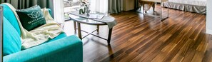 Premier Studio Suite, 1 King Bed, Bathtub | Desk, laptop workspace, blackout drapes, iron/ironing board
