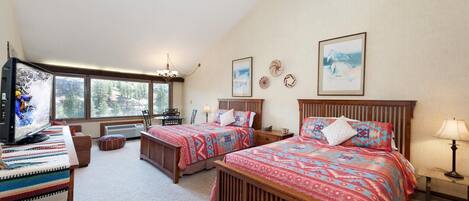 Fer et planche à repasser, Wi-Fi gratuit, draps fournis