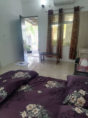 4 bedrooms, WiFi - The Rose Garden House, your stay in Hithadhoo, Addu City (Addu City)