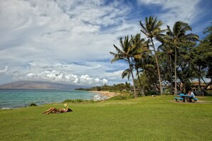 Property grounds - Kamaole Beach Royale #411 Renovated, Ocean View, Close to Kamaole Beach #1 (Kihei)