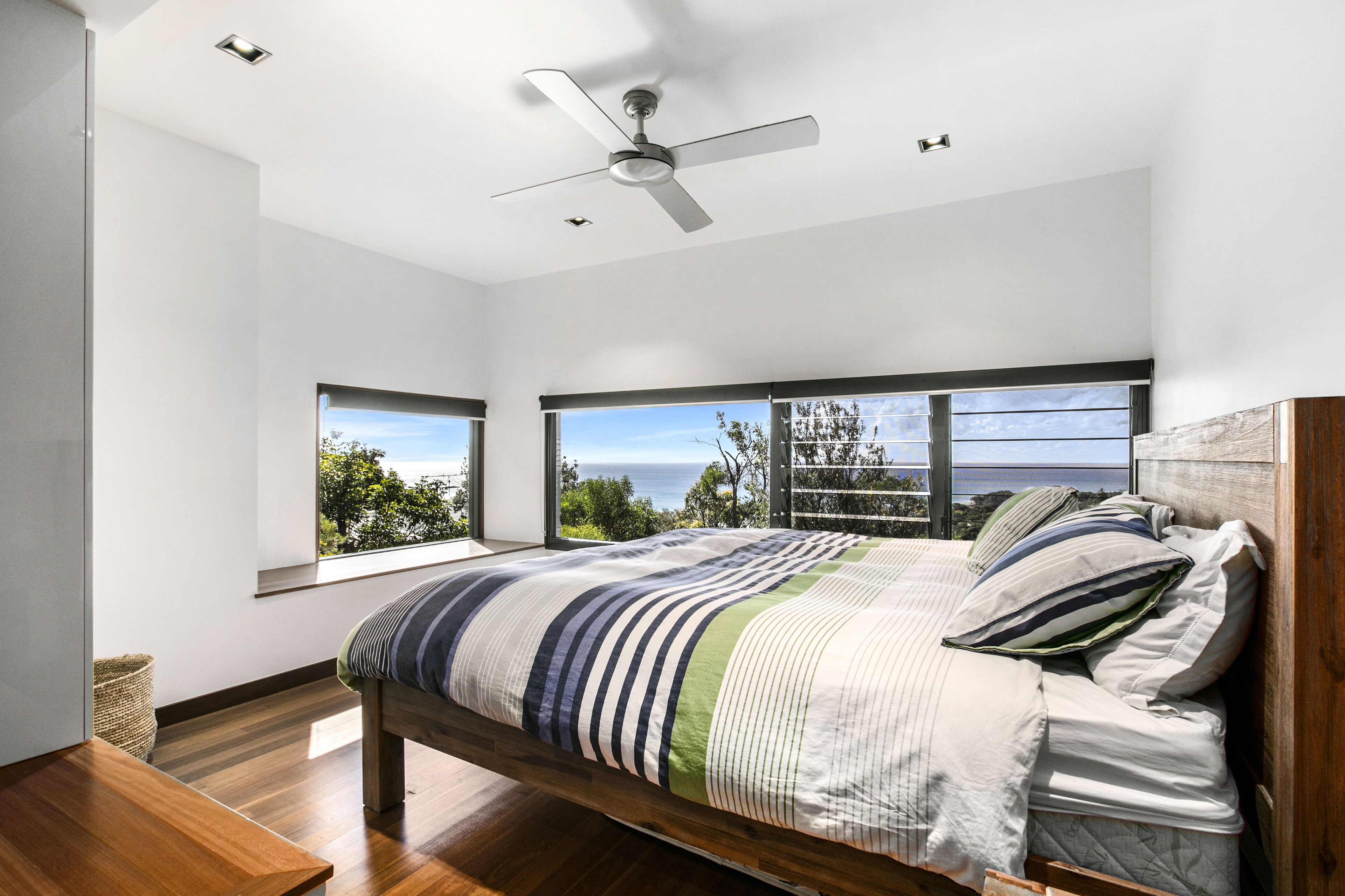 4 bedrooms, free WiFi, bed sheets