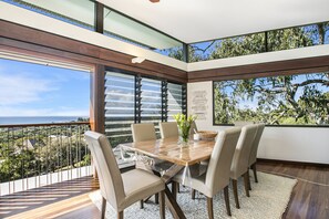 Dining - Banyandah - Luxury Architect Designed Straddie Beachhouse (Point Lookout)