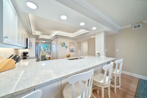 Fridge, microwave, oven, stovetop - Compass Point #133 is a 2/2 + a Den Vacation Rental on Sanibel Island (Sanibel)