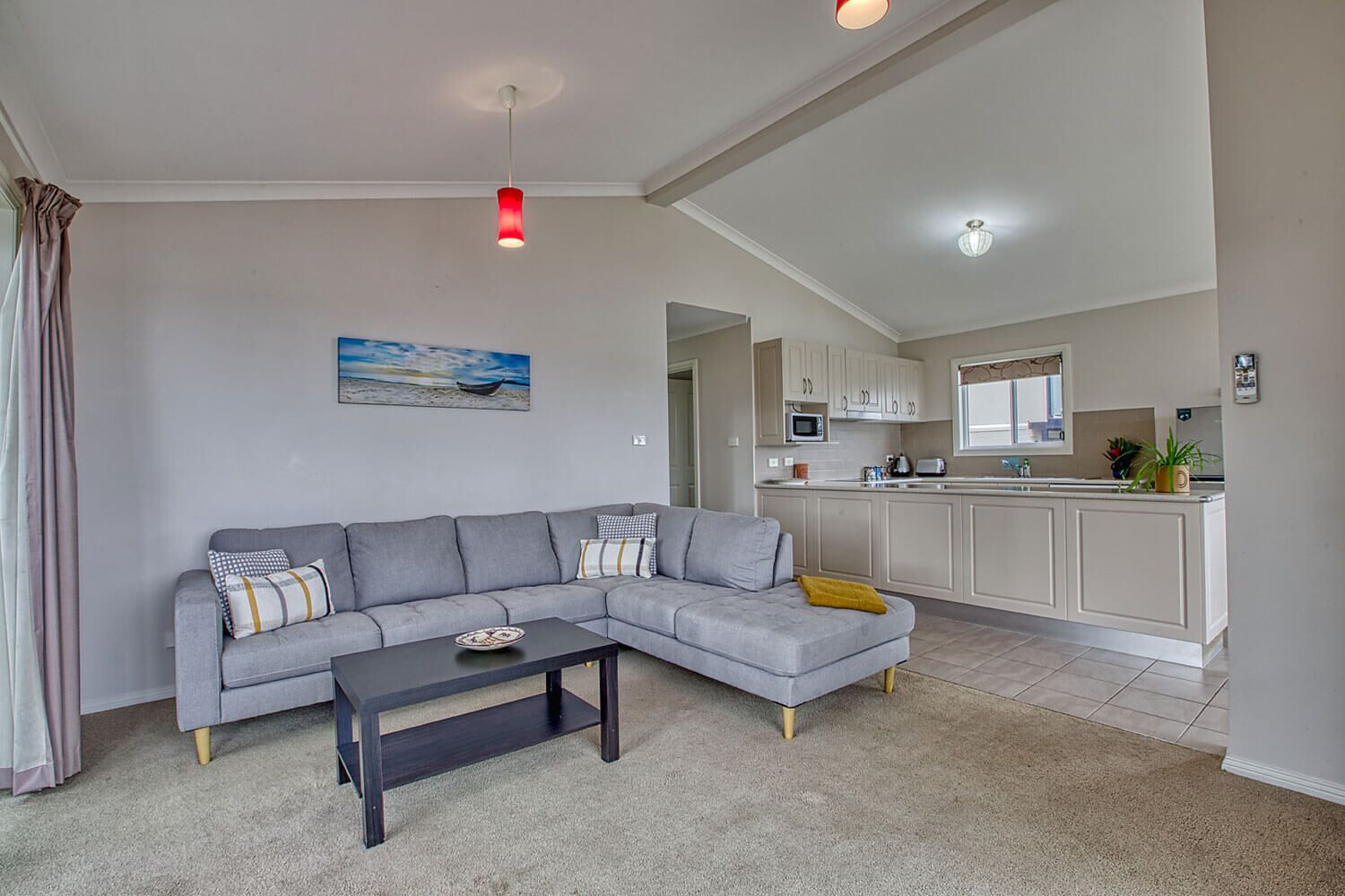 Front Row Beachfront — image 15