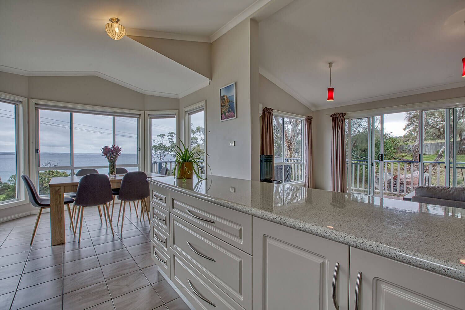 Front Row Beachfront — image 2