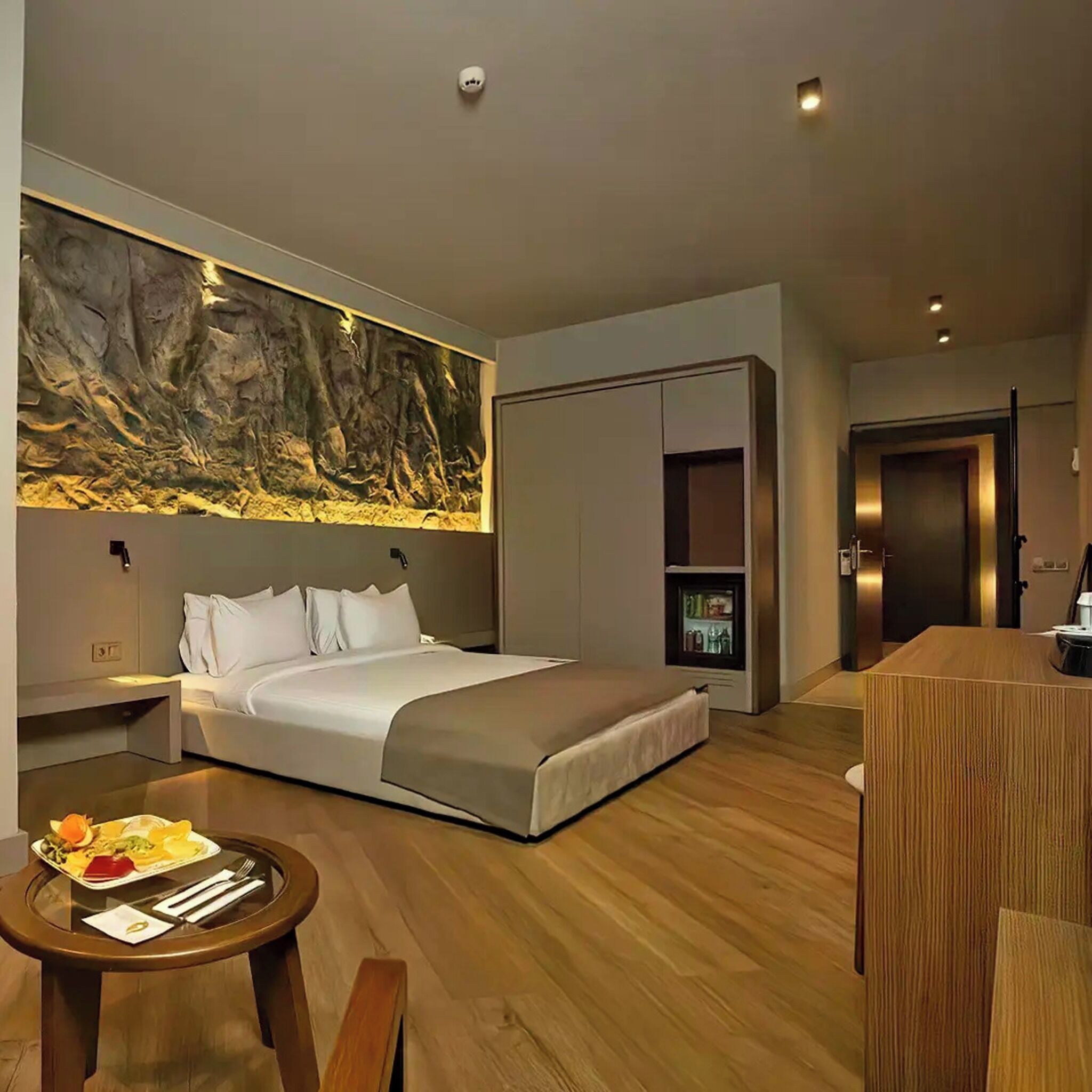 Premium bedding, Select Comfort beds, minibar, in-room safe