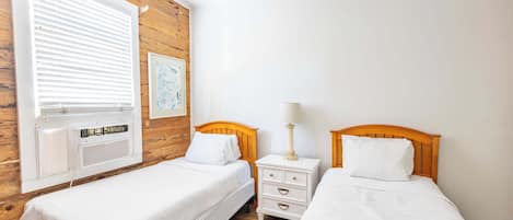 8 dormitorios, tabla de planchar con plancha, wifi y ropa de cama
