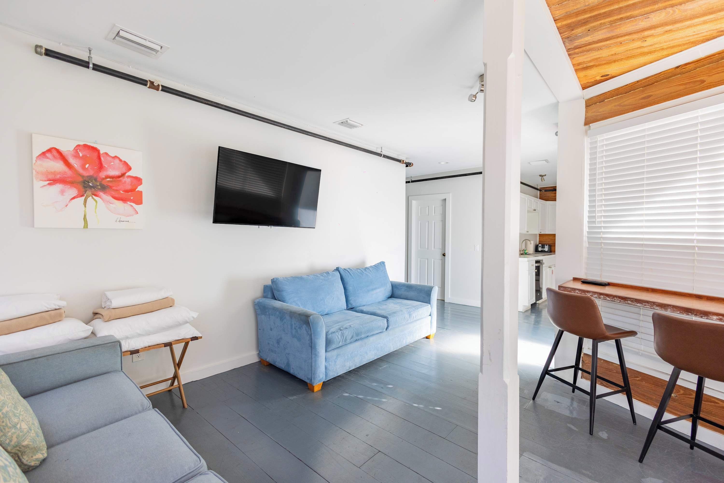 TV, offices