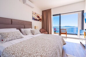 3 chambres, fer et planche à repasser, Wi-Fi, draps fournis