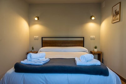 HOUSE WITH SWIMMING POOL AND PRIVATE PATIO IN VALSAIN