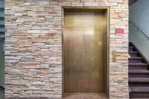 Interior - Cozy Studio - Heart of Downtown w/ Rooftop Views! (Park City)