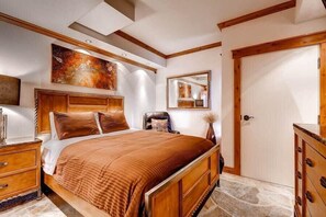 1 chambre, fer et planche à repasser, Wi-Fi, literie fournie