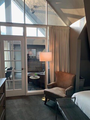 2 makuuhuonetta, työpöytä, silitysrauta/-lauta, Wi-Fi