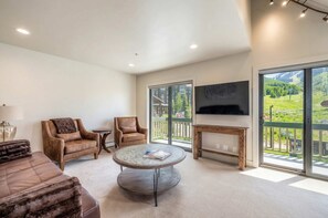 TV, fireplace, offices - Ski-In/Out 3 BDR Condo w/ Stunning Mountain Views! (Park City)