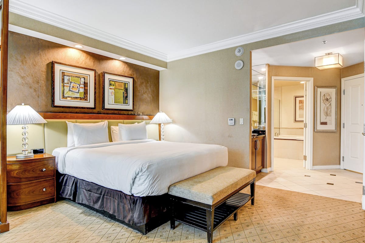 1 bedroom, in-room safe, individually decorated, individually furnished