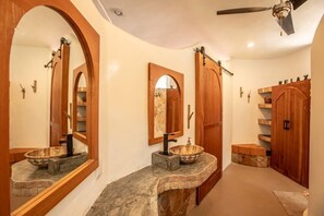 Interior - MAYA CALA ~LAKEFRONT STUNNING PRIVATE SETTING  DOCK PALAPA & SWINGS SUP-B KAYAKS (Bacalar)