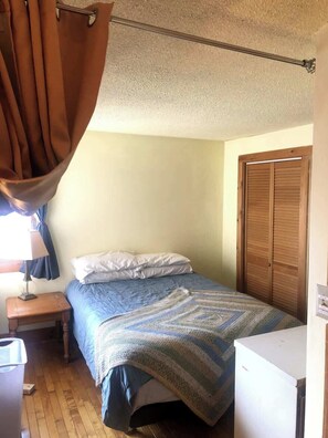 2 slaapkamers, een strijkplank/strijkijzer, wifi, beddengoed