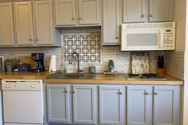 Refrigerador, microondas, parrilla de estufa y lavavajillas