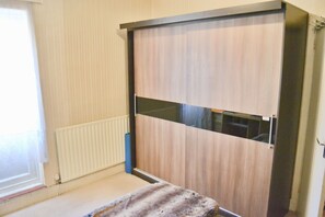 Interior - Private room in residential home (LONDON)