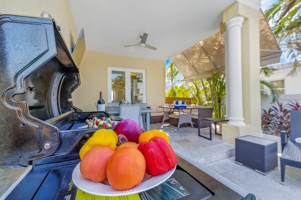 Luxury Villa | Terrace/patio