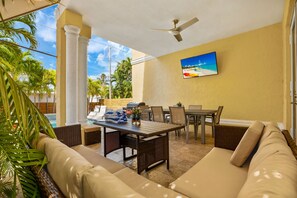 Luxury Villa | Terrace/patio - OASIS VILLA (Hollywood)