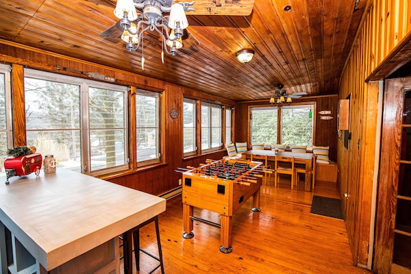 Gorgeous AllSeason Room, bar game table foos darts heat/ac surrounded in wood