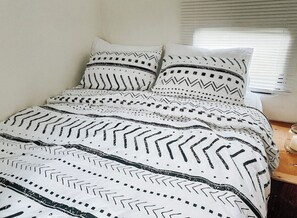 2 bedrooms, free WiFi, bed sheets - RV There Yet? Lake view at PK.  (Graford)